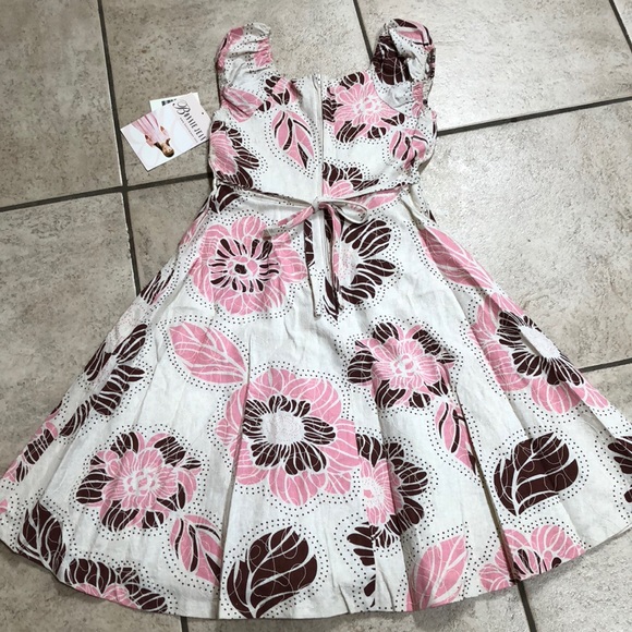 Dress - Picture 2 of 3